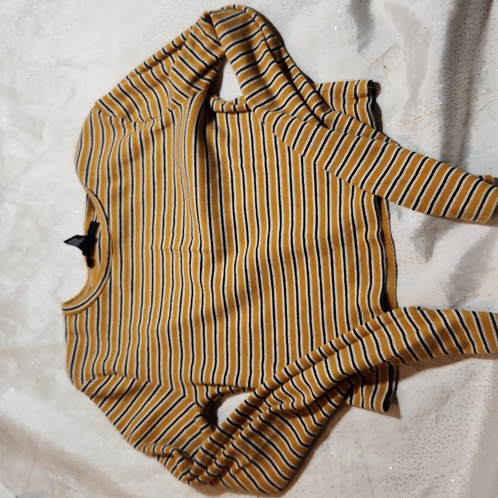 Forever21 long-sleeved shirt for women size small